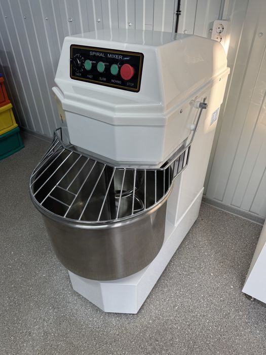 Продам тестомес спиральный