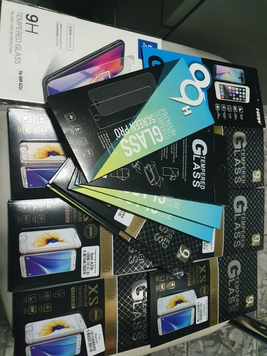 Folii de sticla Iphone si Samsung la pret fix !