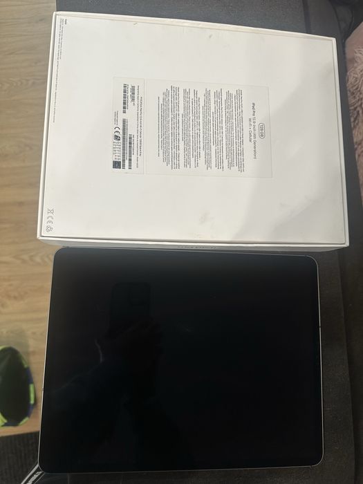 Apple iPad Pro 12.9 gen 4th 128gb cellular cutie