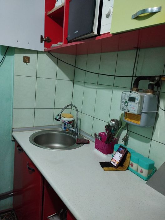 Срочно продаётся 1на ком кв 1 микр 13дом 3этаже