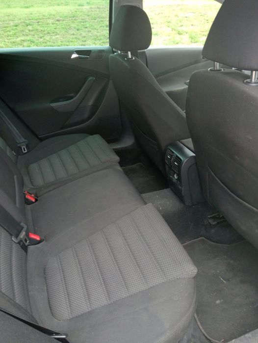 Vand pentru piese de schimb passat B6 anul 2007