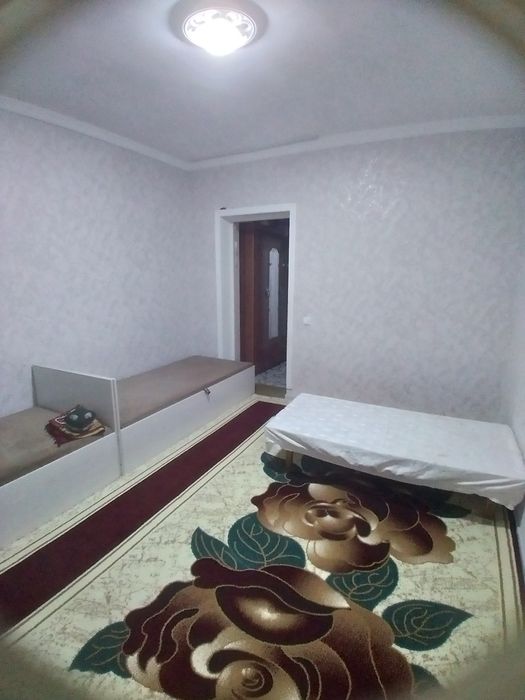 Кв сотилади Нижнийда галерейка домда