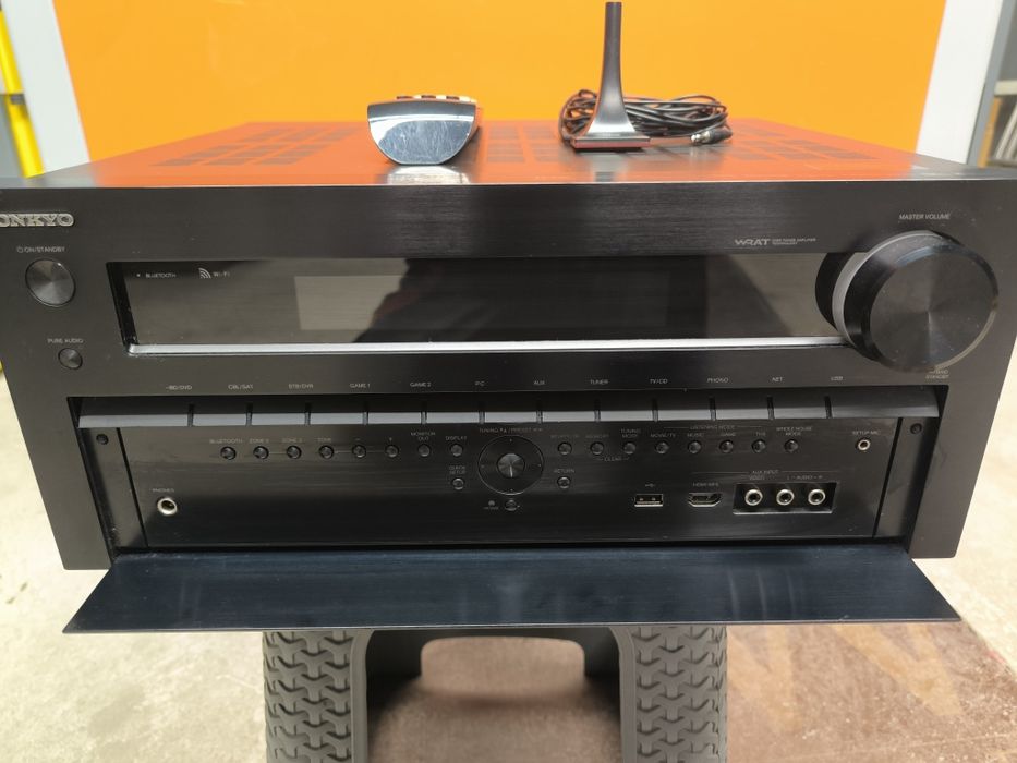 Onkyo tx nr 828 7.2 channel 180watt