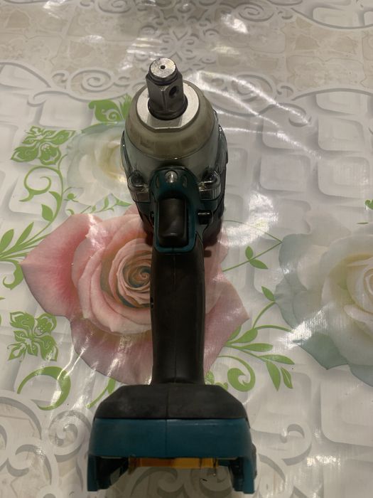 Makita DTW/ безчетков гайковерт