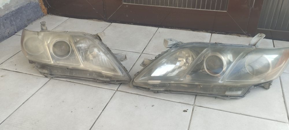 Фары на Тойота Камри 40