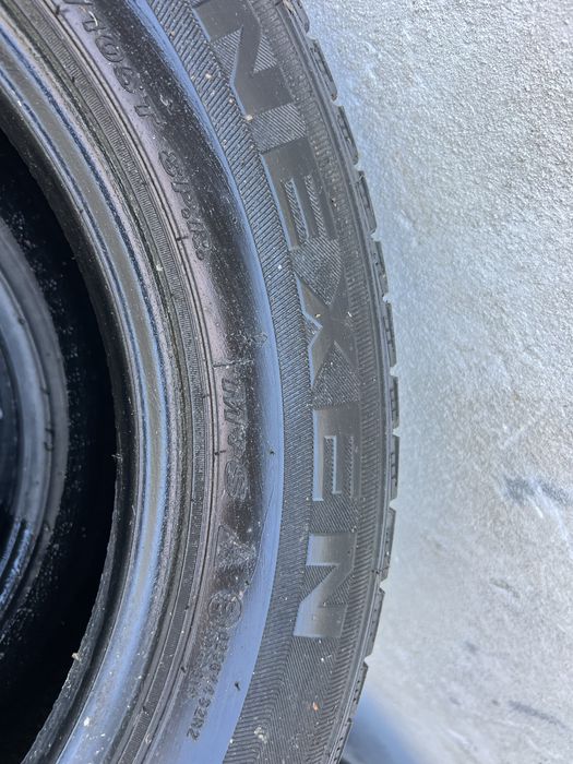 Зимни гуми бусови 205/65/16 Nexen dot 17 . Цена за всичките