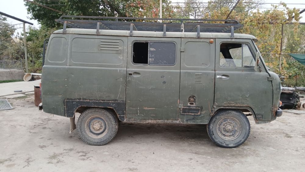 Uaz sotiladi.         ..