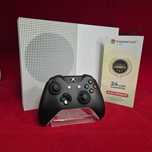 ( B31806.1 / Ag28 Doi Baieti ) Consola Xbox One S / Garantie 2 ani !