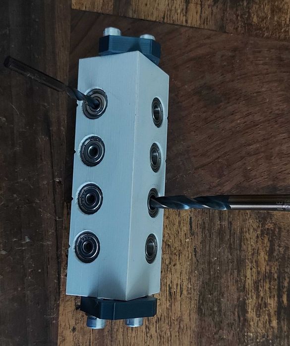 Sablon mobila din plastic dur forma L ericsoane si dibluri versiune 3