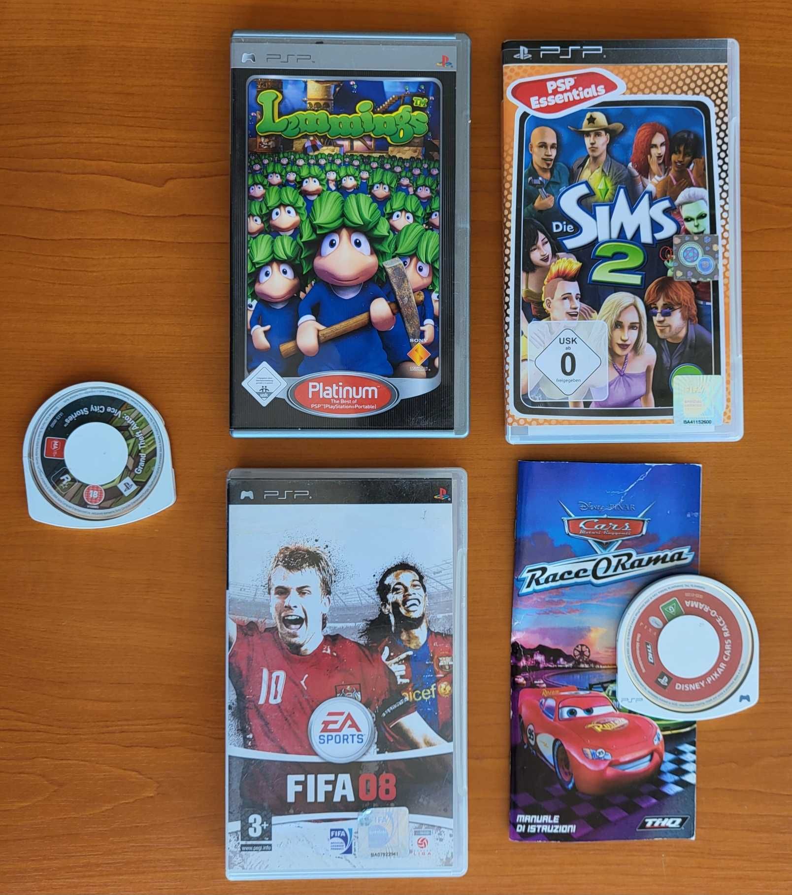 5 jocuri Originale Playstation PSP - Gta - Fifa - Cars - Sims - Leming