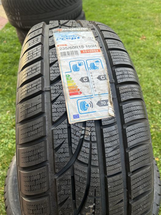 2бр НОВИ ЗИМНИ ГУМИ 235/60/18 Hankook Winter Icept EVO ЗИМНИ