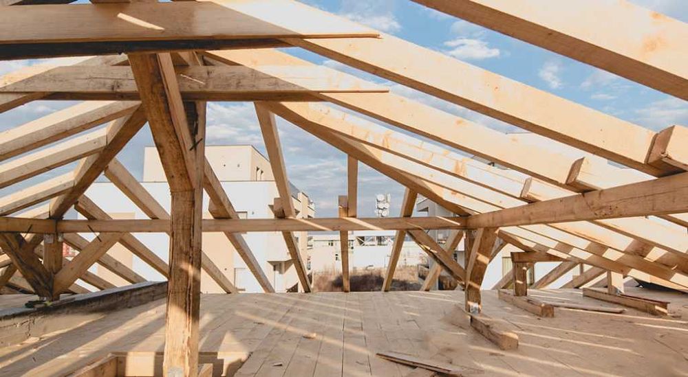 Servicii profesionale acoperisuri – izolatii, dulgherie, reparatii