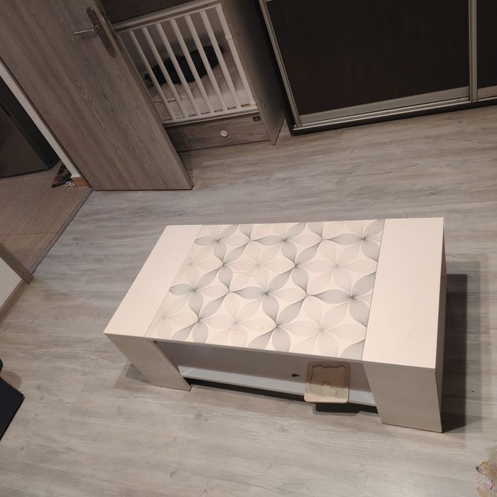 Vand mobilier second hand