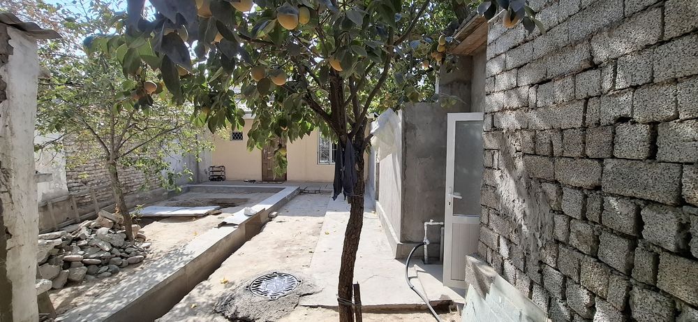 Продаётся 3-х.ком.квартира на земле со дворам 2,5 сотих .Яшнабадском р