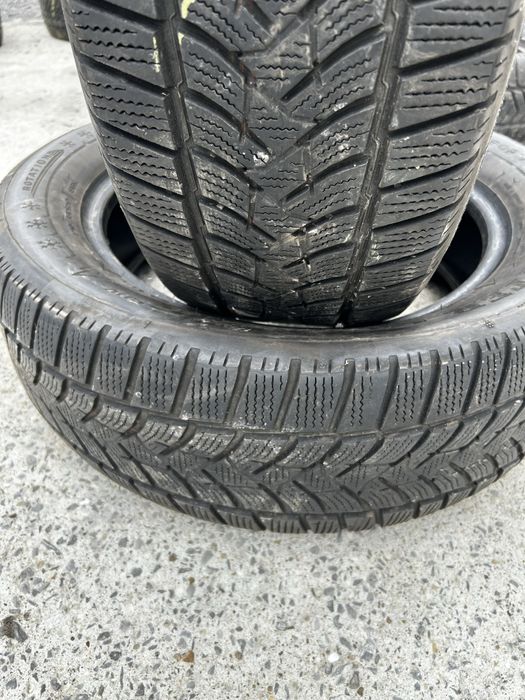 2бр Зимни гуми Dunlop 215/60R17