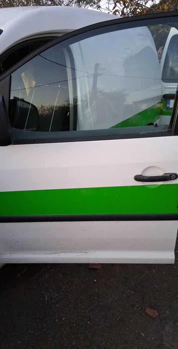 Продавам Caddy 2008