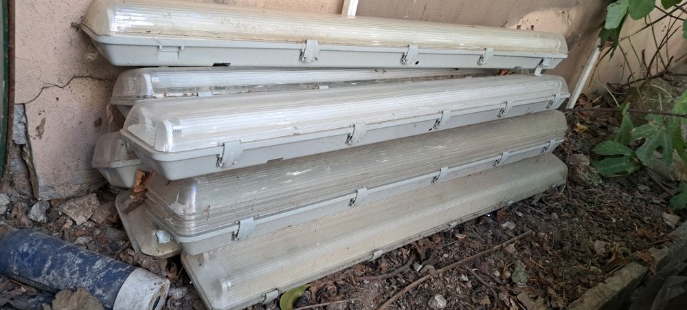 7 броя осветителни тела