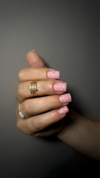 Manichiura cu gel/ oja semipermanenta / tipsuri