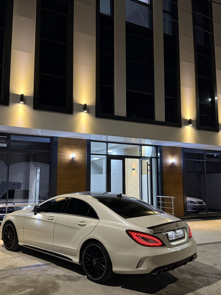 Продается идеальный Банан W218 кузов