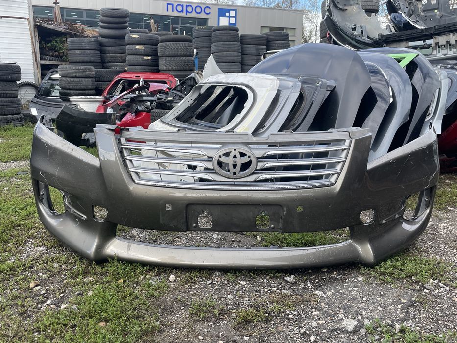 Предна броня Toyota Rav-4 III с Решетка