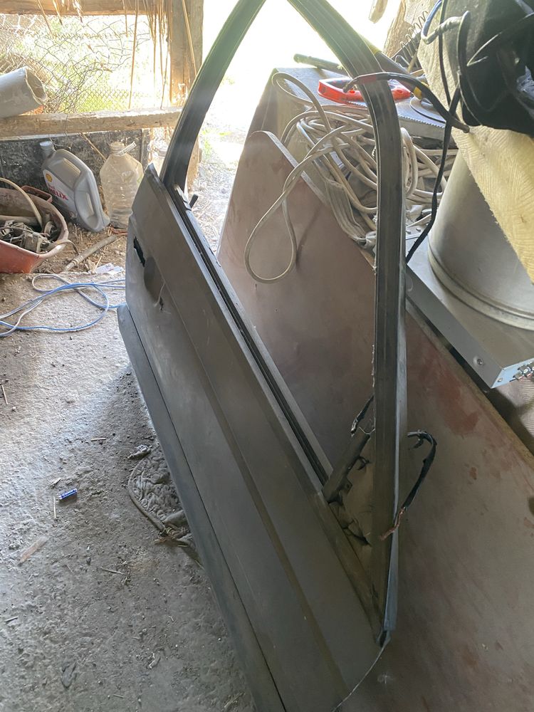 Продам Двери passat b3