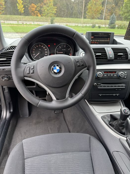 Bmw seria 1 facelift model 118d 2008 navi/incalzire scaune!