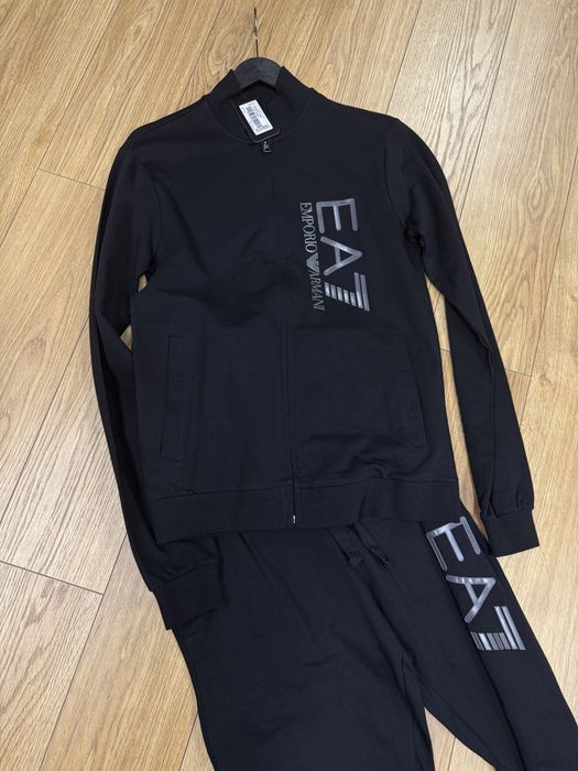 Мъжки екип  нов Хл номер