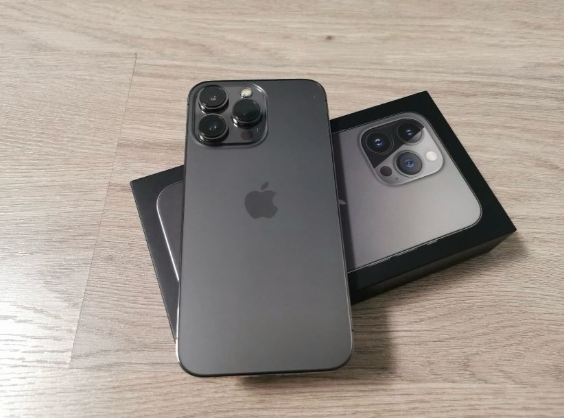 Vând / Schimb IPhone 13 Pro Black Titanium