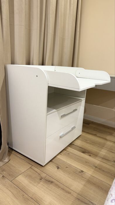 Комод-пеленальный стол.