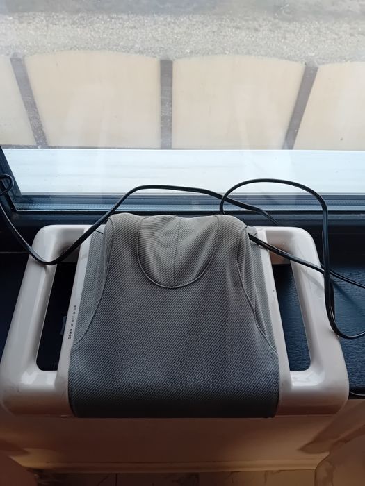 Aparat de masaj cervical.