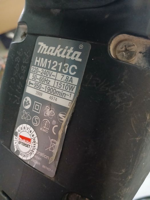 Ciocan demolator makita HM1213C