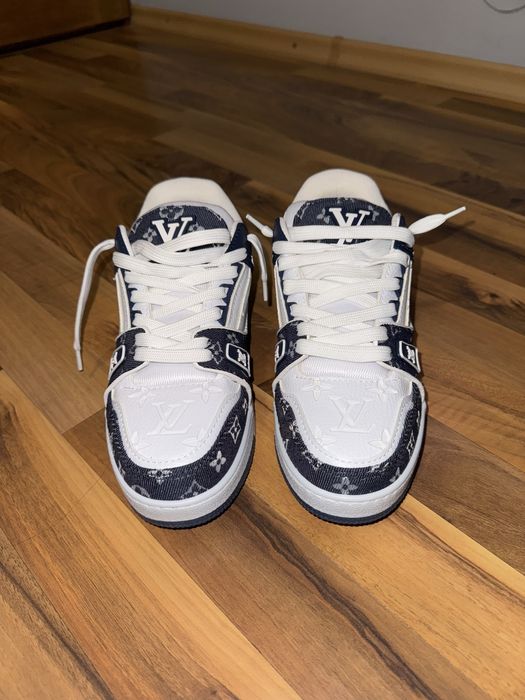 Adidași Louis Vuitton