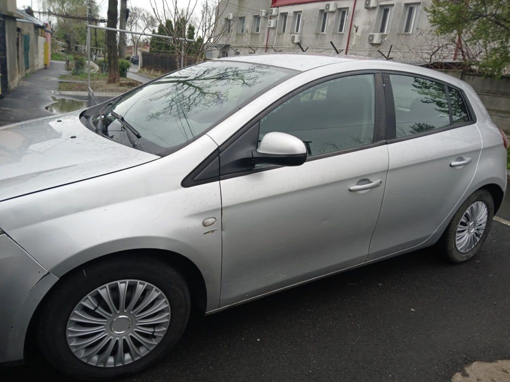 Vand sau schimb Fiat bravo 2010 1.4 benzina