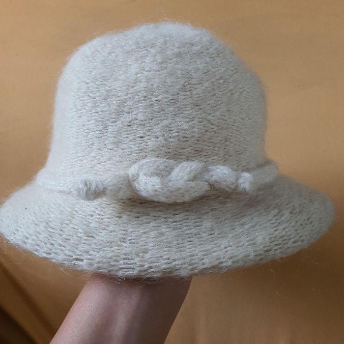 Pălărie crem din mohair