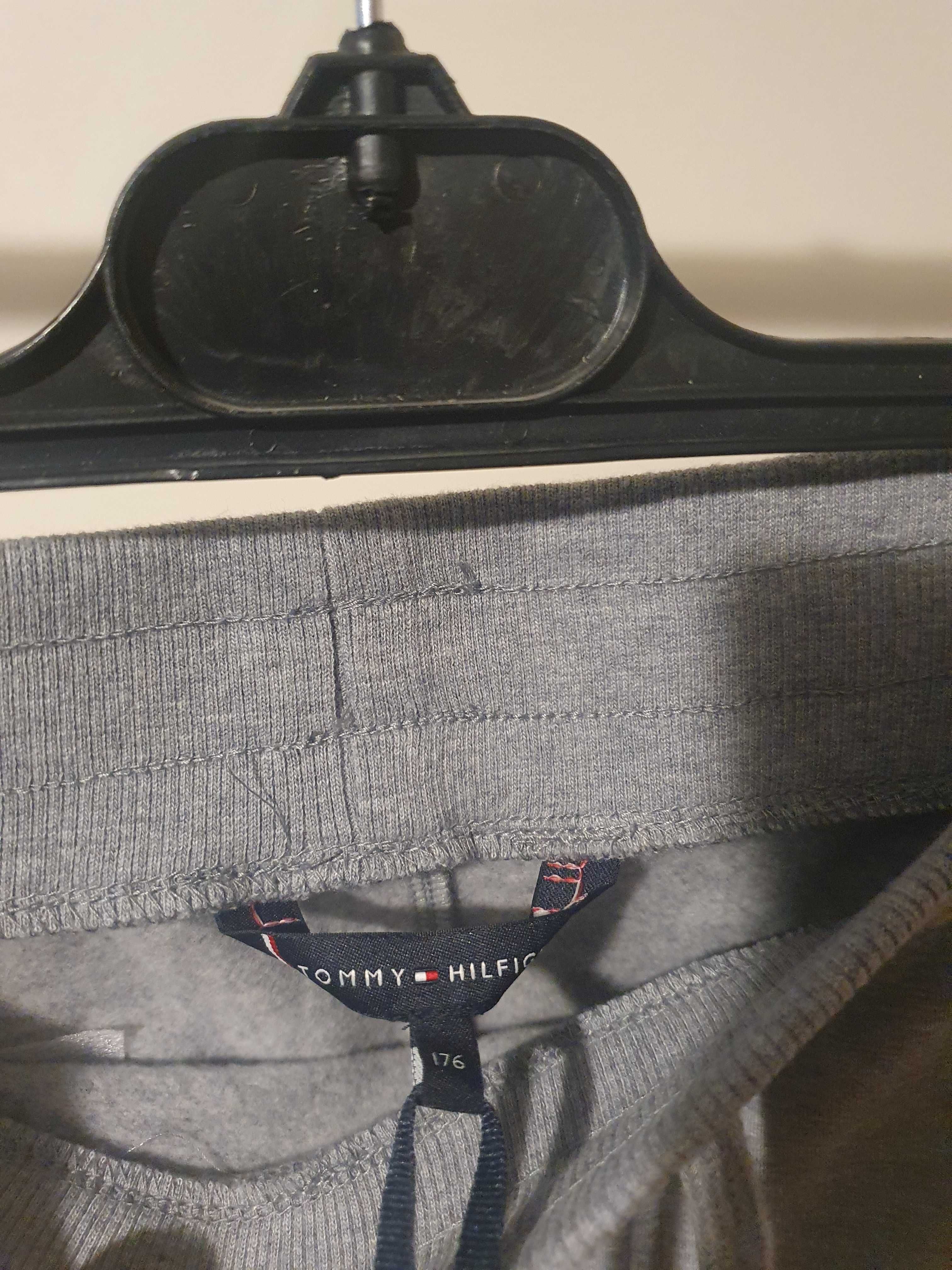 Pantaloni trening baieti Tommy Hilfiger Flag mar 16 ani (176 cm) NOI