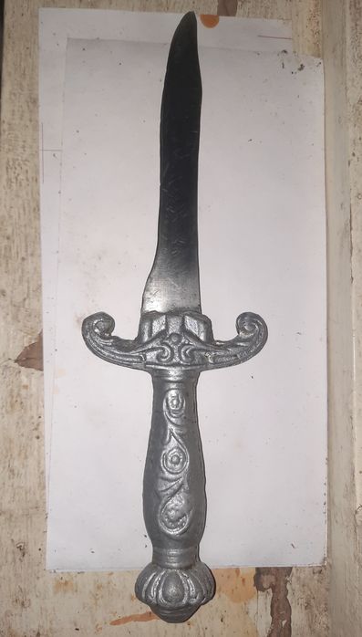 Стар нож с алуминиева дръжка