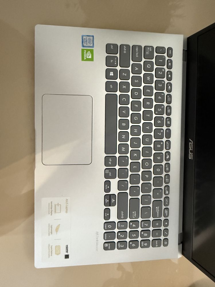 Laptop Asus I7 8th Gen Nou
