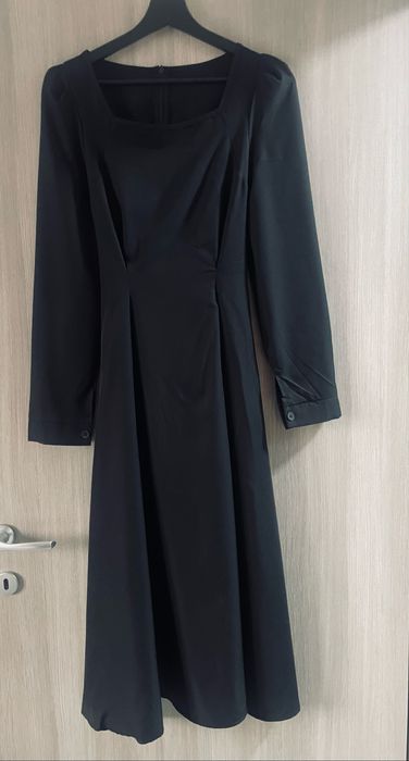 Rochie neagra, midi