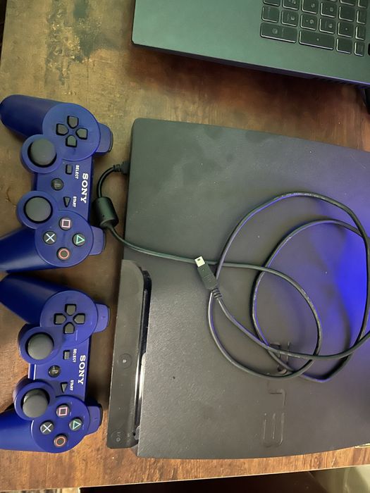 продам PlayStation 3 в хорошем состоянии 35 игр скаченных на ней