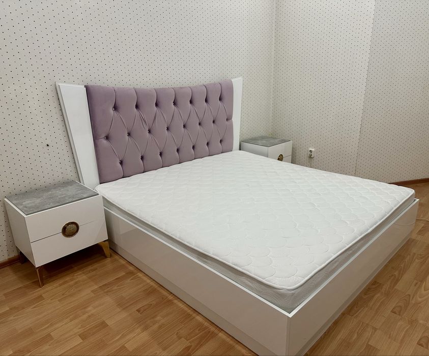 Продаю спальный гарнитур