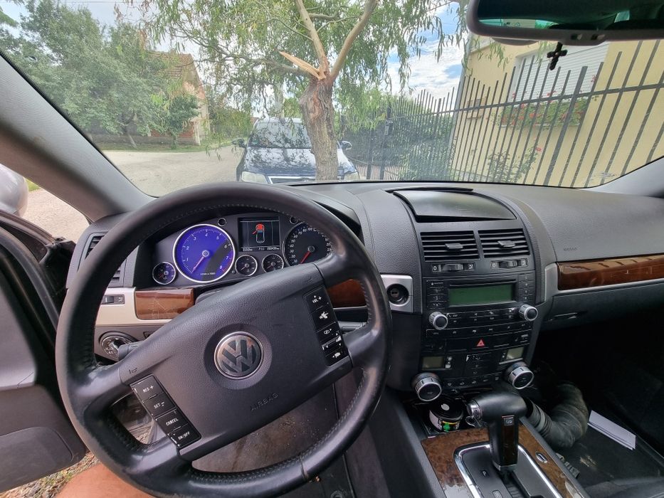 Dezmembrez vw touareg v8 4.2 benzina