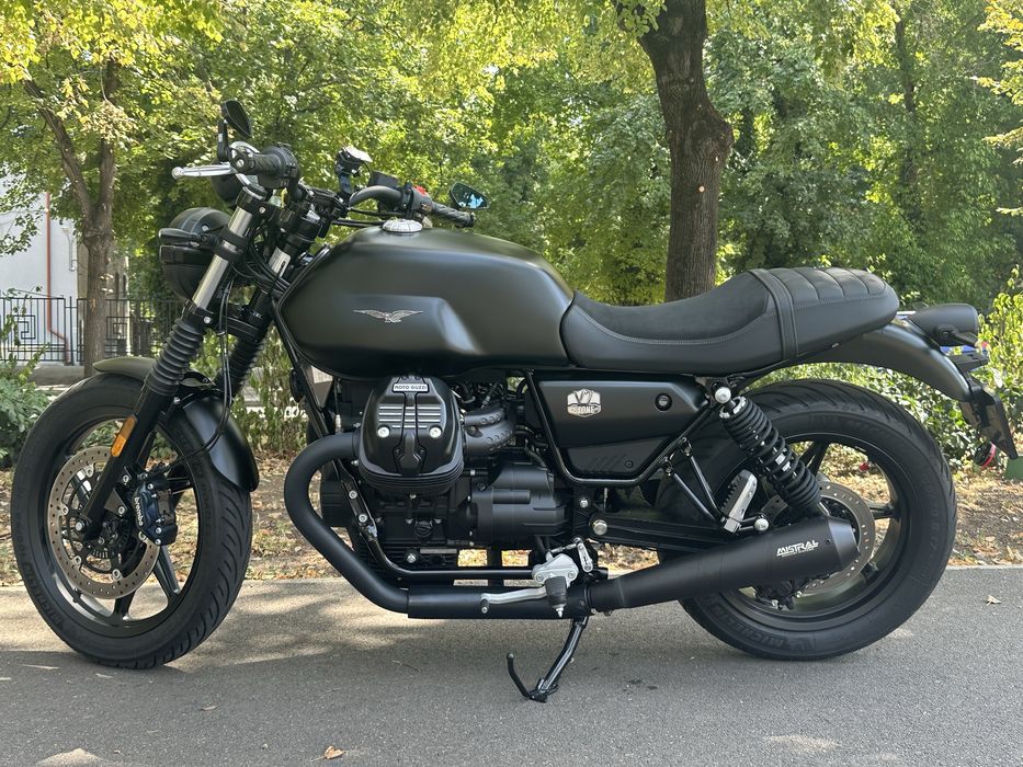 Moto Guzzi V7 Stone 2024