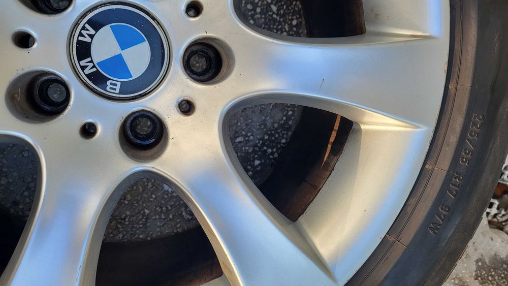 Vând jante Bmw R17 plus cauciucuri