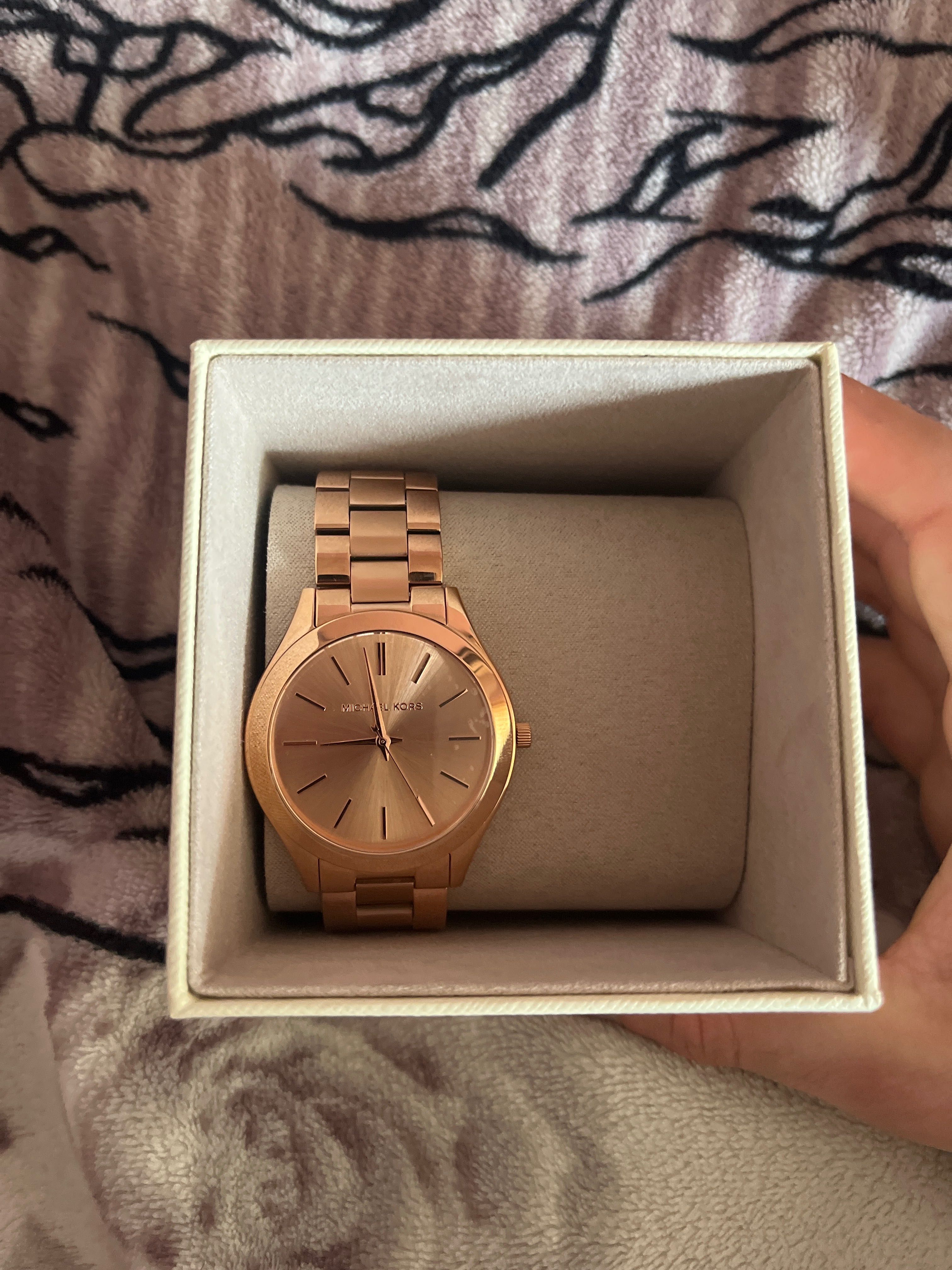 Часовник Часовник Michael Kors Runway MK3197