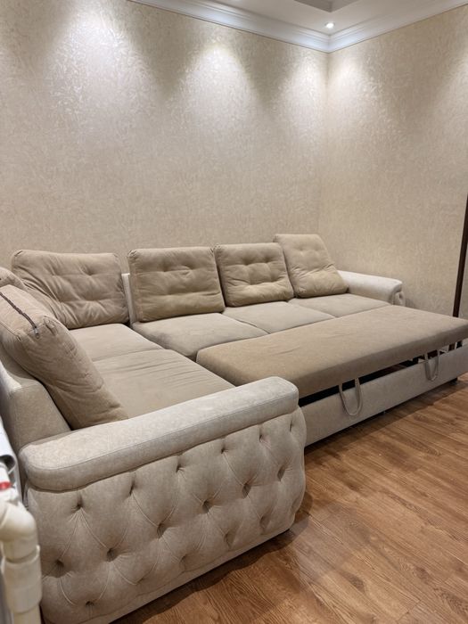 Продаю удобный и аккуратный диван в хорошим состоянии.