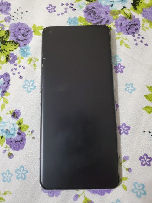 Продам телефон OnePlus 11 5G почти новый