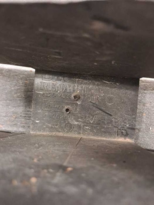 Grila centrala Dacia Sandero 2 Dacia Logan 2