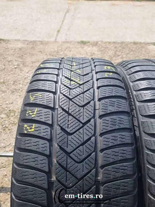SET 2 Anvelope Iarna 225/45 R18 PIRELLI Sottozero 3 95H - Runflat
