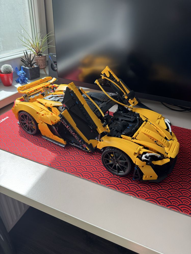 Lego Technic Mclaren P1