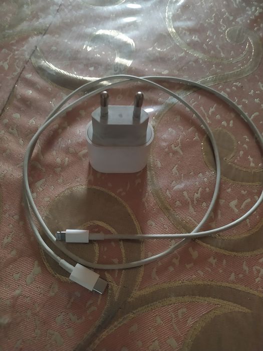 Iphone orginal zaryadchik 1 oy ishlagan